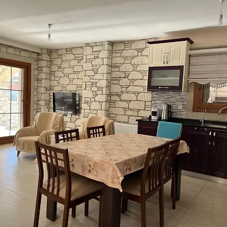 Villa Reisdere Kiralik Havuzlu