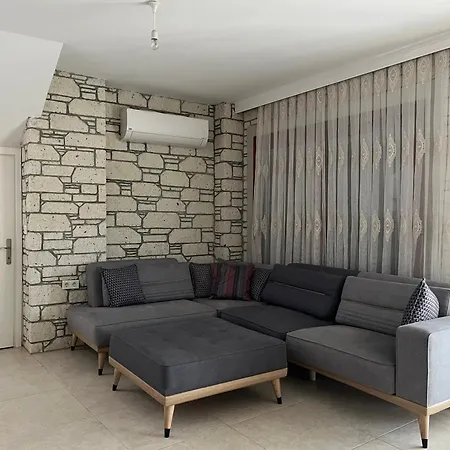 Reisdere Kiralik Havuzlu Villa Çeşme