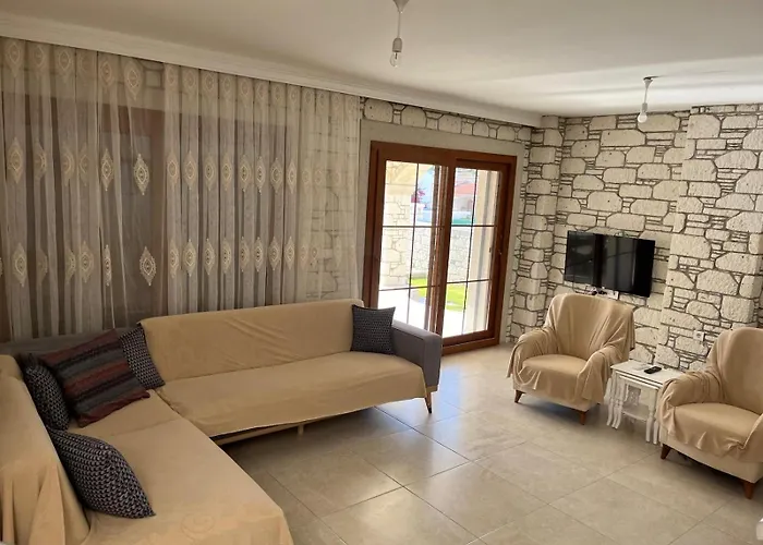 Reisdere Kiralik Havuzlu Вилла