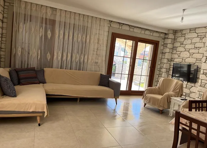 Вилла Reisdere Kiralik Havuzlu Кешме