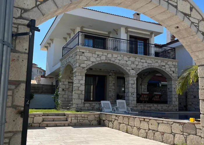 Reisdere Kiralik Havuzlu Вилла *