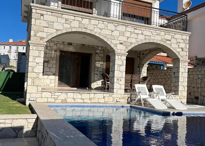 Reisdere Kiralik Havuzlu Çeşme