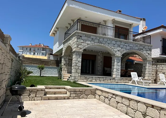 Reisdere Kiralik Havuzlu *